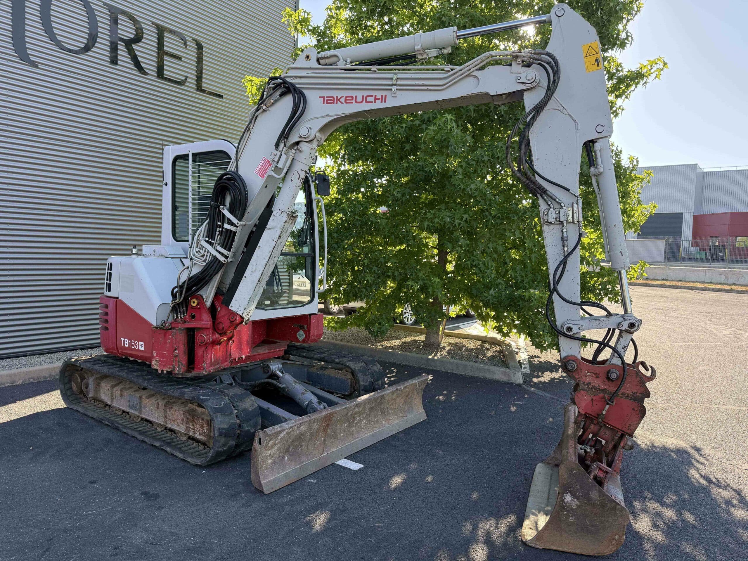 Mini-pelle hydraulique TAKEUCHI TB153FRA – Image 4