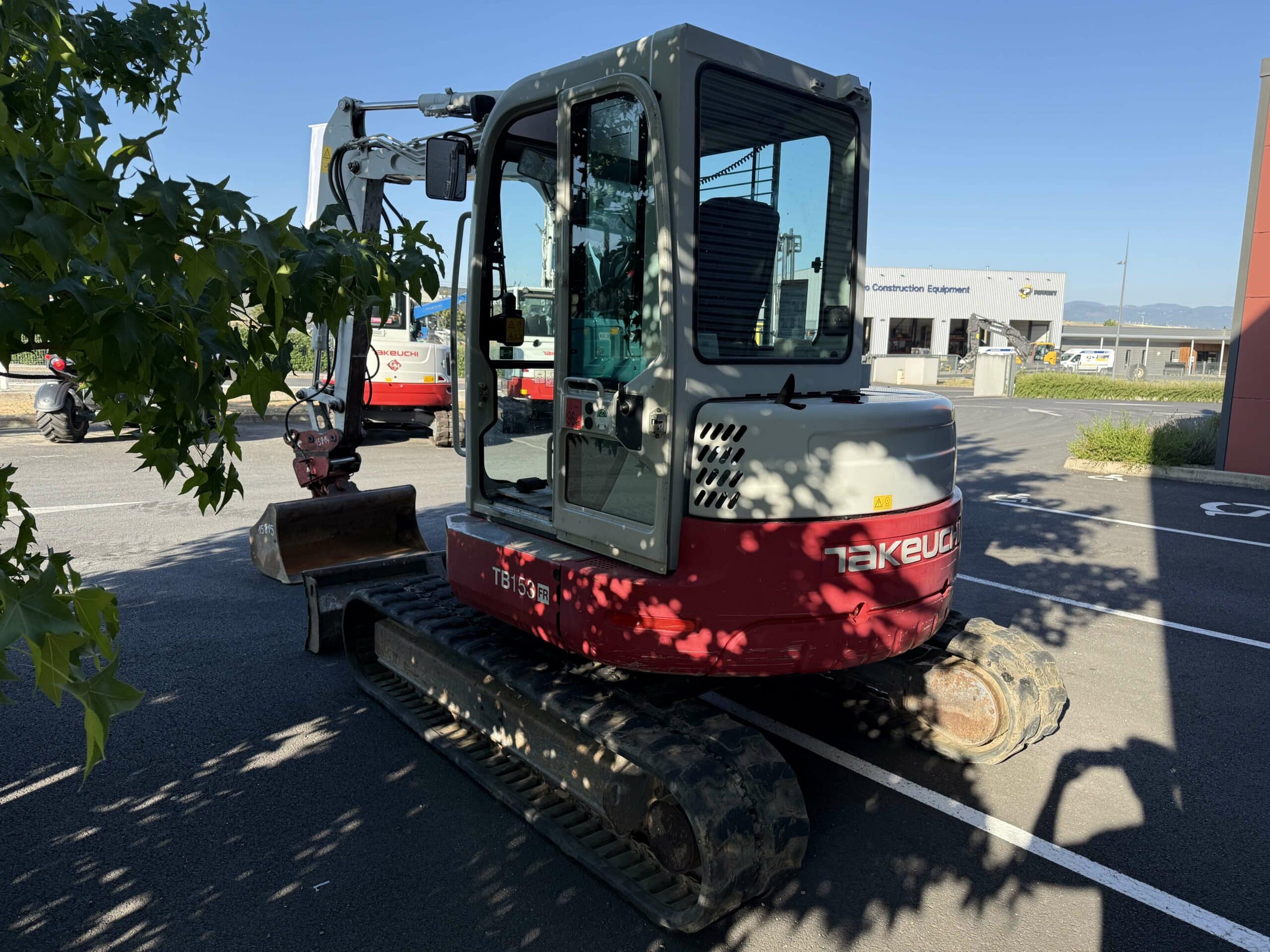 Mini-pelle hydraulique TAKEUCHI TB153FRA – Image 2